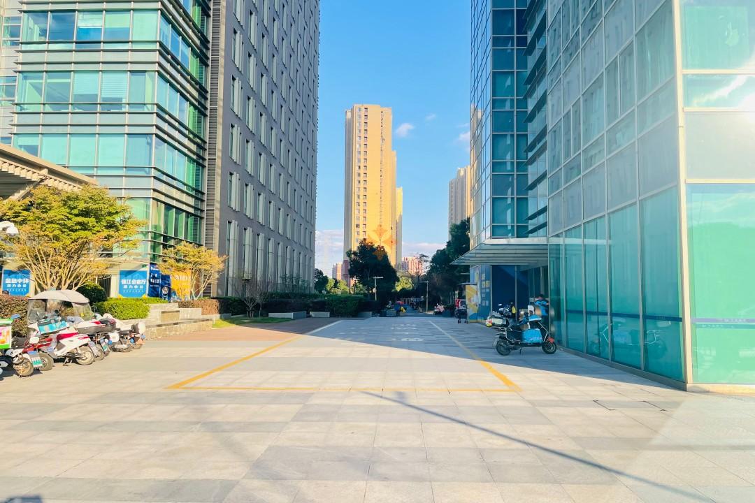 浦東 復(fù)地萬科活力中心 50平米 簡裝